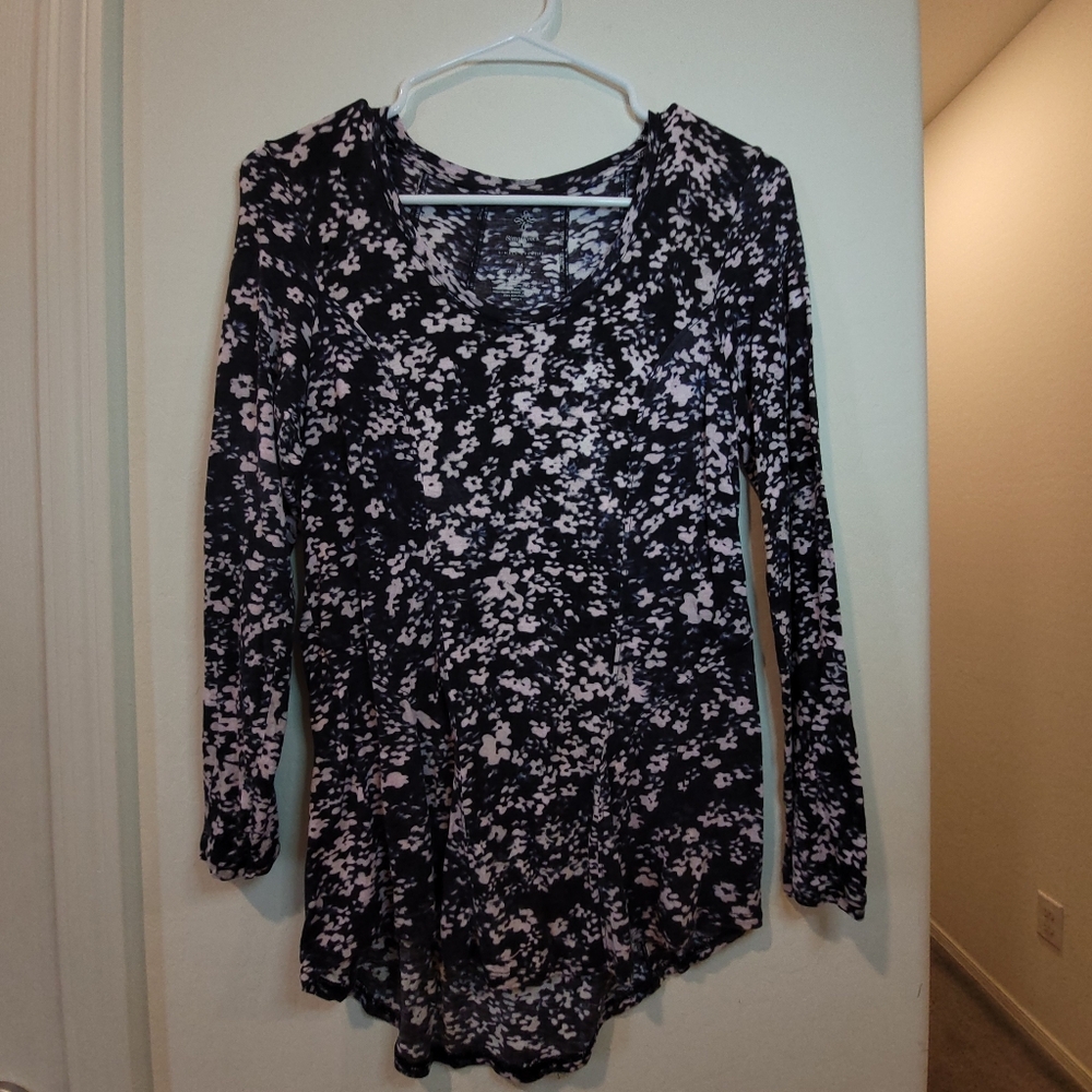 Simple Vera By Vera Wang Asymmetrical Black and Pink Blouse